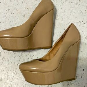 Aldo wedge edge heel close  shoes
